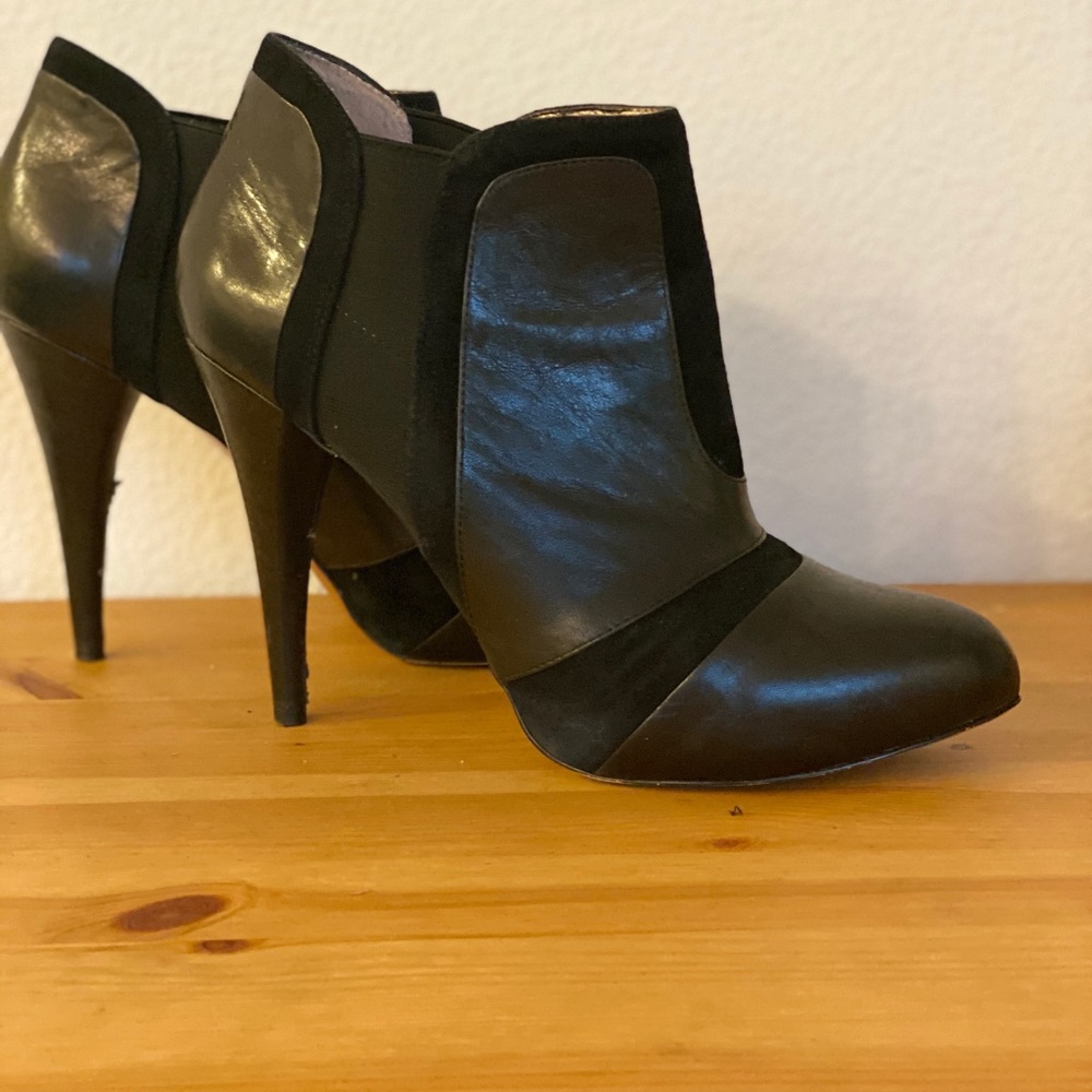BCBG Generation heel booties